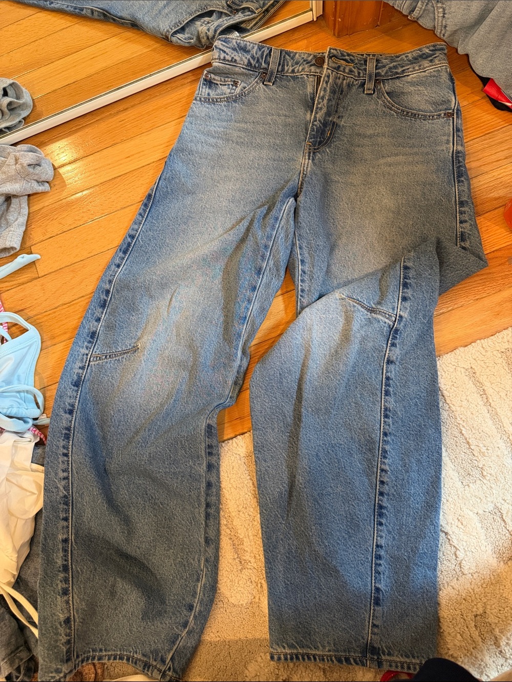 LEVI BARREl jeans